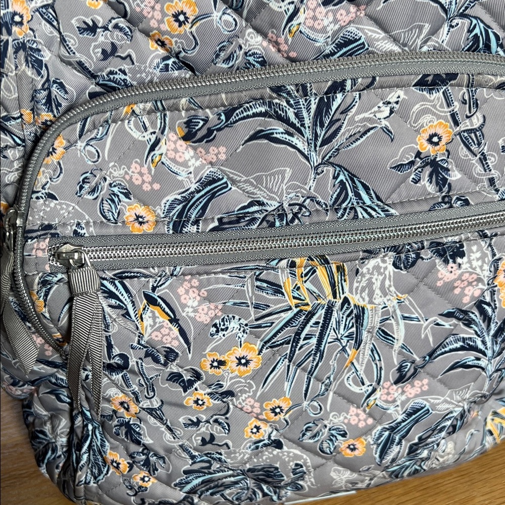 Vera Bradley quilted Campus Backpack laptop gray floral - Picture 5 of 10